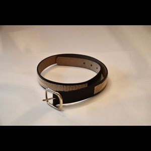 Black and gold belt 1 inch width.